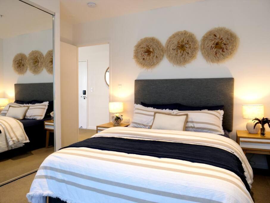 Broadbeach Stunner Modern And